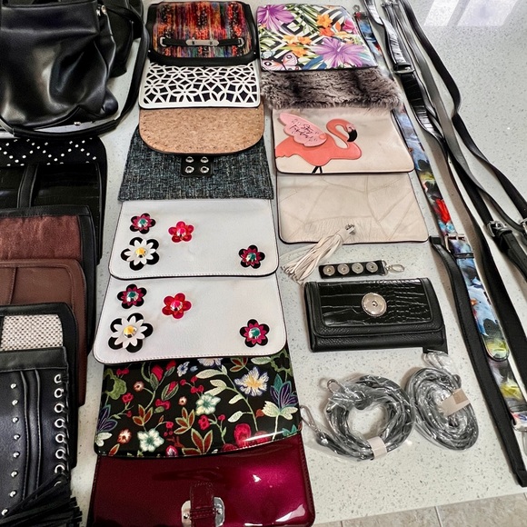 Magnolia and Vine Purse Collection - Picture 5 of 7